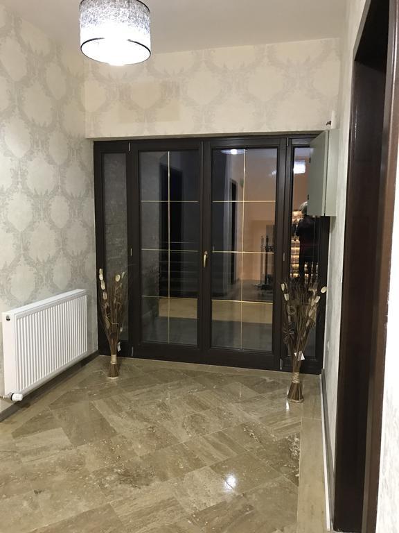 Pensiunea Luminita Târgu Jiu Buitenkant foto